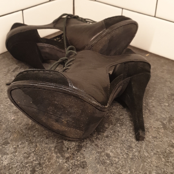 ELIZABETH AND JAMES Booties - sz 8 - Picture 5 of 8